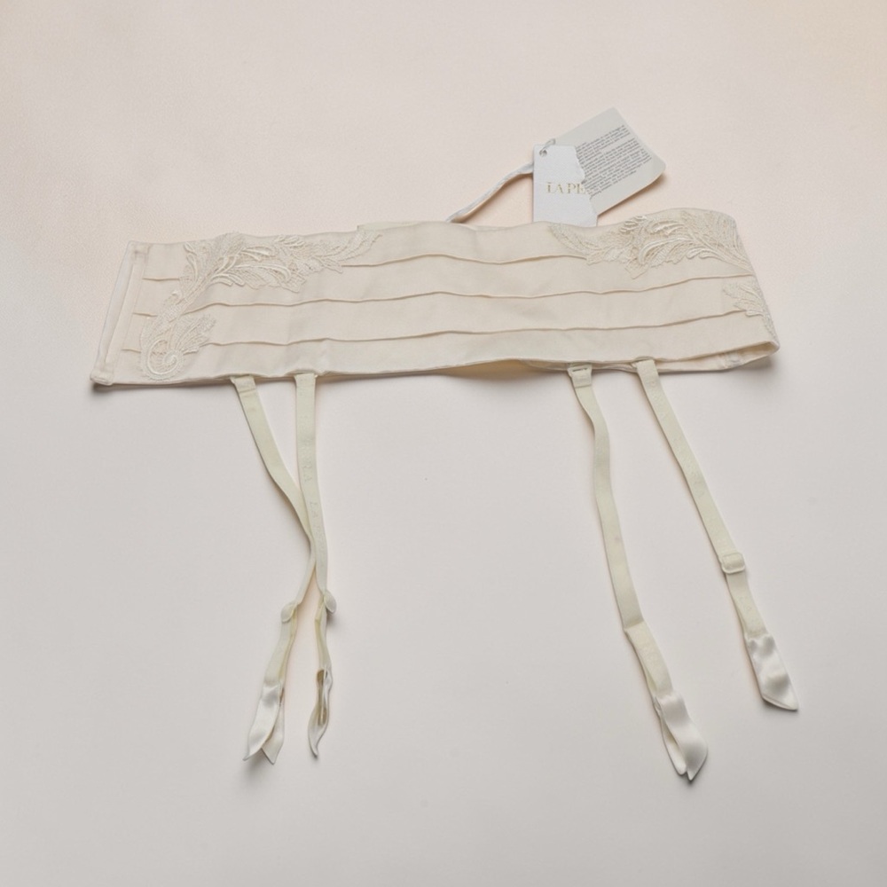 La Perla Garter Belt L Ivory Lace Bridal Lingerie NWT Made in Italy